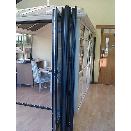 179 - Visi Fold Style Door